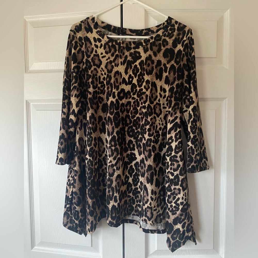 Casting Leopard Print Women's Top